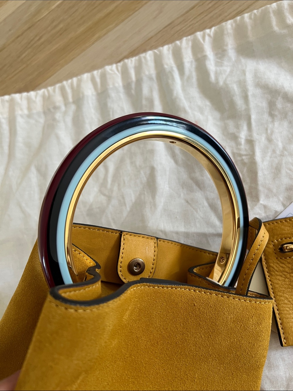 NWT Marni Pannier Mustard Suede Bucket Crossbody w Card Pouch. - Picture 3 of 10